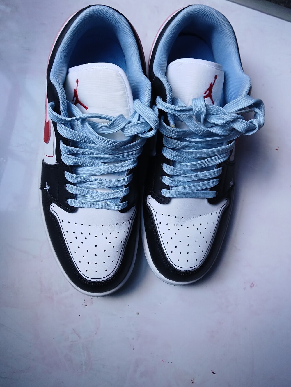 Jordan Low Top Sneakers - White, Black, Light Blue, Red Size 9